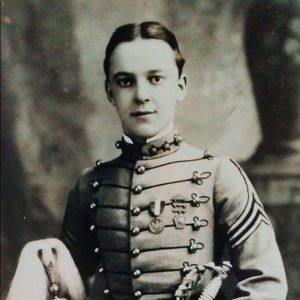 Meet your Posher, Phoenix